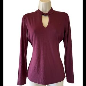 Burgundy long sleeve top with a keyhole neckline XS INTERNATIONAL CONCEPTS NWT